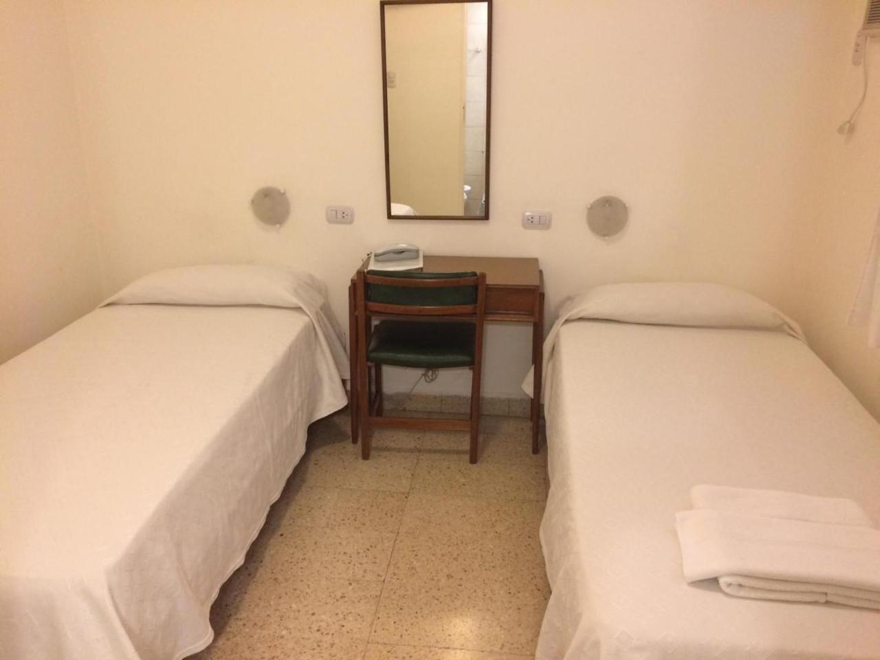 Hotel Pico General Pico Extérieur photo