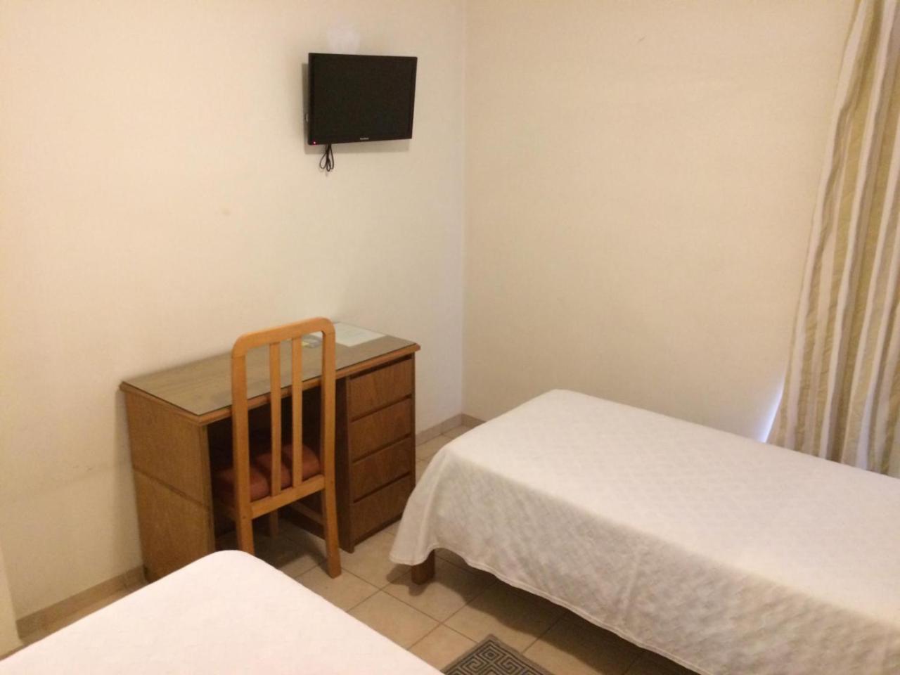Hotel Pico General Pico Extérieur photo