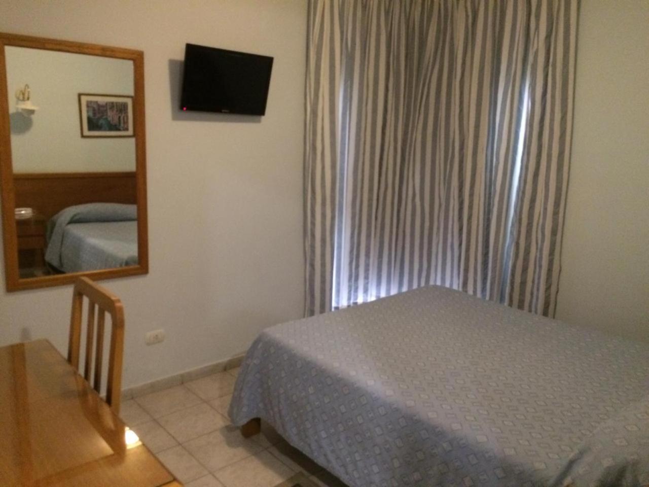 Hotel Pico General Pico Extérieur photo