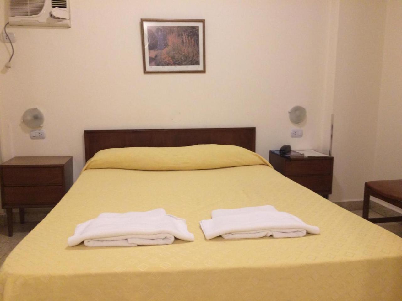 Hotel Pico General Pico Extérieur photo